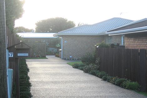 Photo of property in 37 Sweetman Avenue, Paraparaumu Beach, Paraparaumu, 5032