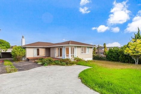 Photo of property in 235 Edmonton Road, Te Atatu South, Auckland, 0610