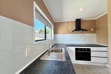 Photo of property in 14 Aronia Way, Goodwood Heights, Auckland, 2105