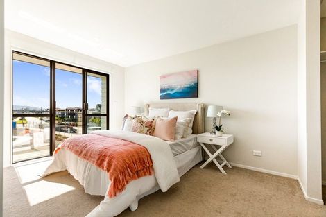 Photo of property in 9 Irving Place, Hobsonville, Auckland, 0616