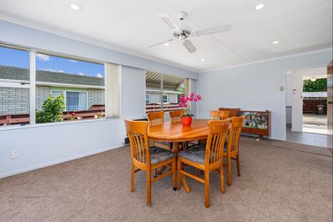 Photo of property in 11 Chippendale Crescent, Highbury, Palmerston North, 4412