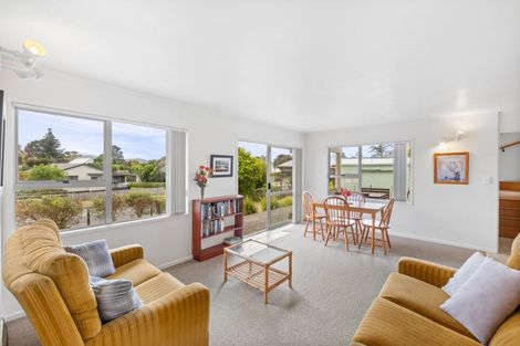 Photo of property in 14 Holiday Crescent, Mangawhai Heads, Mangawhai, 0505