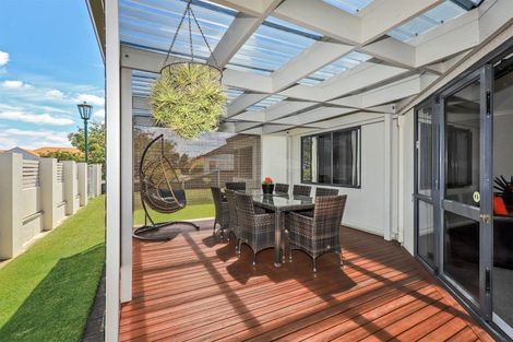 Photo of property in 12 Knightsbridge Place, Taradale, Napier, 4112