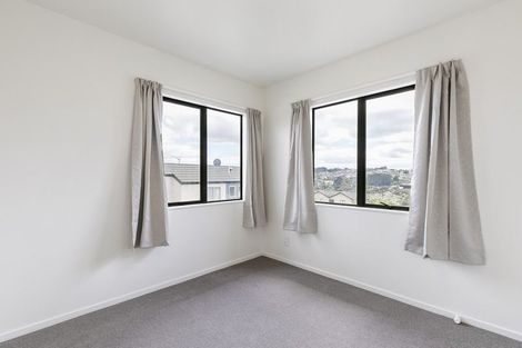 Photo of property in 13b Sunnydale Place, Oteha, Auckland, 0632