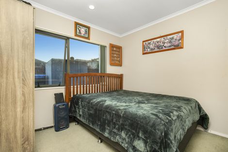Photo of property in 37 Ironstone Place, Randwick Park, Auckland, 2105