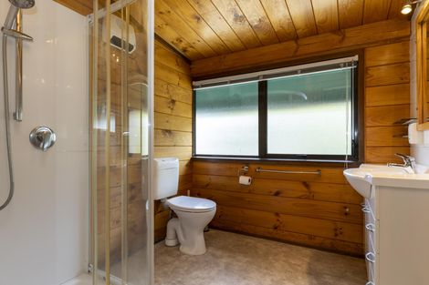 Photo of property in 23 Ewing Grove, Acacia Bay, Taupo, 3330