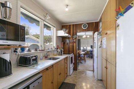 Photo of property in 33 Meremere Street, Wainuiomata, Lower Hutt, 5014