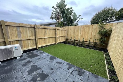 Photo of property in 4/63 Taikata Road, Te Atatu Peninsula, Auckland, 0610