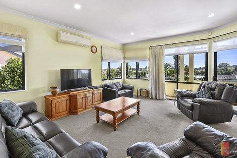 Photo of property in 11 Lamia Place, The Gardens, Auckland, 2105