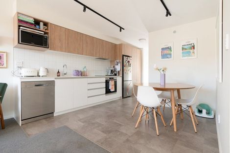 Photo of property in 63u6 Tiketike Way, Brooklyn, Wellington, 6021