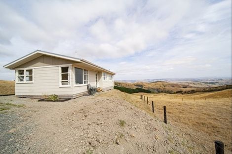 Photo of property in 640 Old Hill Road, Porangahau, 4291