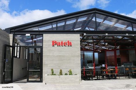 Photo of property in 1/90 Pupuke Road, Hillcrest, Auckland, 0627