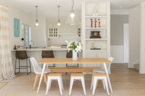 Photo of property in 215a Oceanbeach Road, Mount Maunganui, 3116
