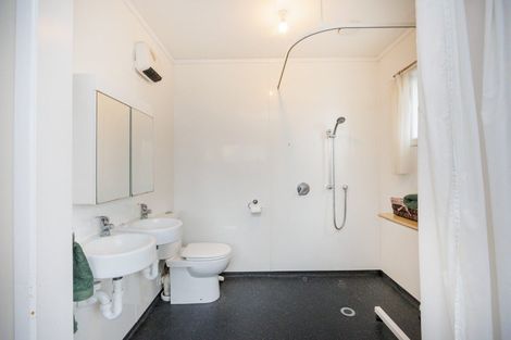 Photo of property in 9 Bristol Crescent, Roslyn, Palmerston North, 4414