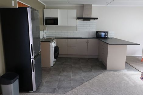 Photo of property in 69 Maplesden Drive, Clendon Park, Auckland, 2103