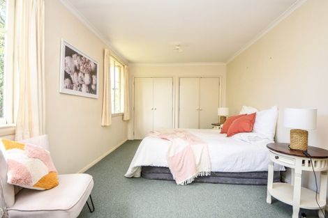 Photo of property in 22 Moreton Road, Carterton, 5713