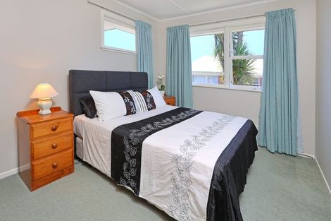 Photo of property in 3 Tracey Terrace, Te Atatu South, Auckland, 0602