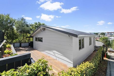 Photo of property in 25a Matai Road, Stanmore Bay, Whangaparaoa, 0932