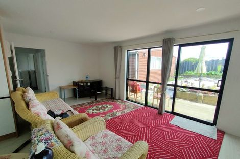Photo of property in 48 Spence Road, Henderson, Auckland, 0612