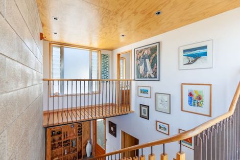 Photo of property in 5 Chilton Road, Hospital Hill, Napier, 4110