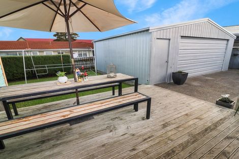 Photo of property in 4 Hunter Street, Dannevirke, 4930
