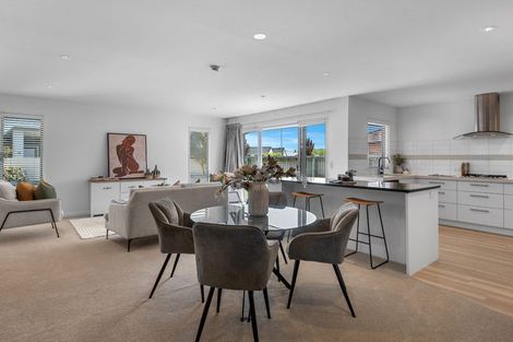 Photo of property in 30 Holiday Drive, Mairehau, Christchurch, 8052