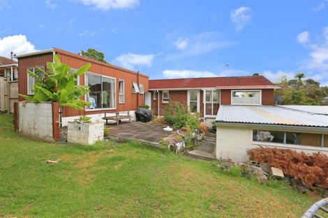 Photo of property in 56 Stottholm Road, Titirangi, Auckland, 0604