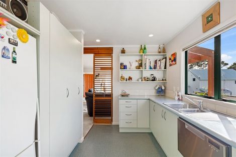 Photo of property in 11/485 Don Buck Road, Massey, Auckland, 0614