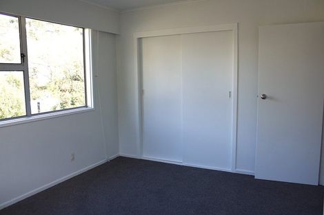 Photo of property in 181 Newlands Road, Newlands, Wellington, 6037