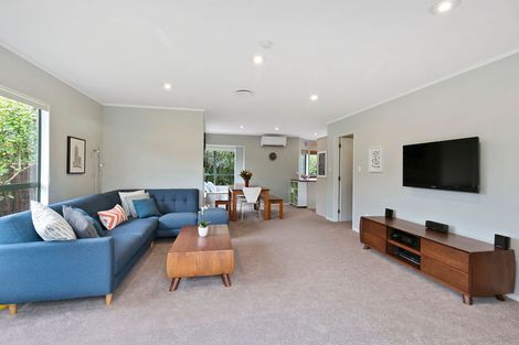 Photo of property in 8 Lingard Grove, Brooklyn, Wellington, 6021