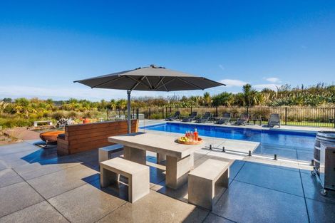 Photo of property in 9 Paterson Lane, Kelvin Grove, Palmerston North, 4470