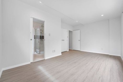 Photo of property in 2 Dhaka Lane, Ranui, Auckland, 0612