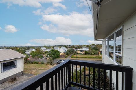 Photo of property in 37 Fraser Drive, Feilding, 4702