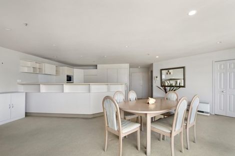 Photo of property in 2 Maunganui Road, Mount Maunganui, 3116