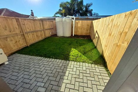 Photo of property in 6/66 Neil Avenue, Te Atatu Peninsula, Auckland, 0610