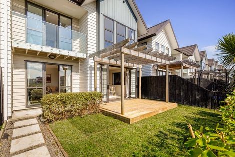 Photo of property in 9 Irving Place, Hobsonville, Auckland, 0616