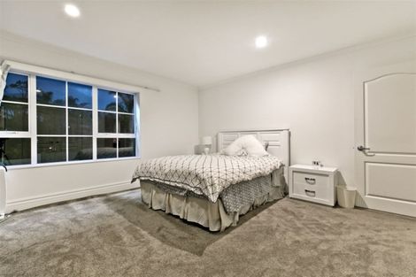 Photo of property in 18 Mansion Court, West Harbour, Auckland, 0618