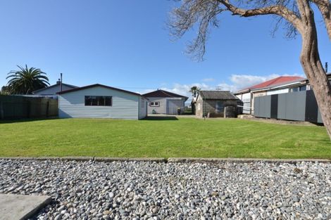 Photo of property in 20 Romilly Street, Westport, 7825