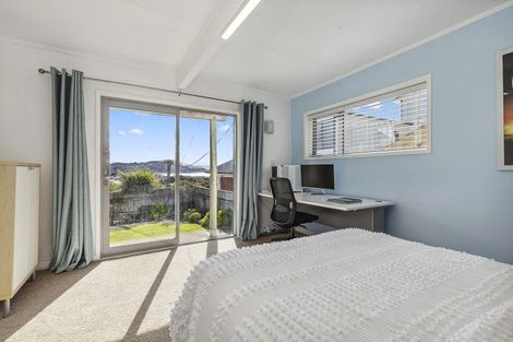 Photo of property in 69 Mantell Street, Seatoun, Wellington, 6022