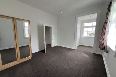 Photo of property in 23 Hawker Street, Mount Victoria, Wellington, 6011