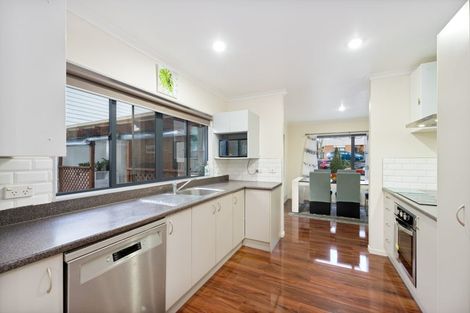 Photo of property in 13 Pyramid Place, Glen Eden, Auckland, 0602