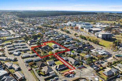 Photo of property in 217 Mairehau Road, Burwood, Christchurch, 8083