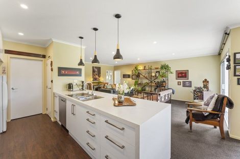 Photo of property in 14 Cherry Place, Feilding, 4702