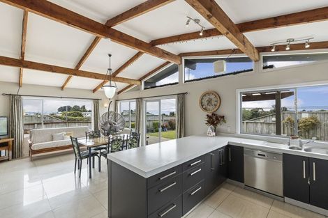 Photo of property in 70 Bayly Road, Blagdon, New Plymouth, 4310