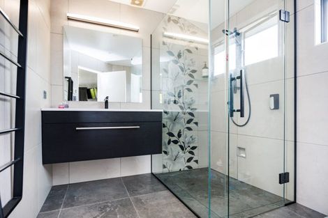 Photo of property in 27 Abby Road, Fitzherbert, Palmerston North, 4410