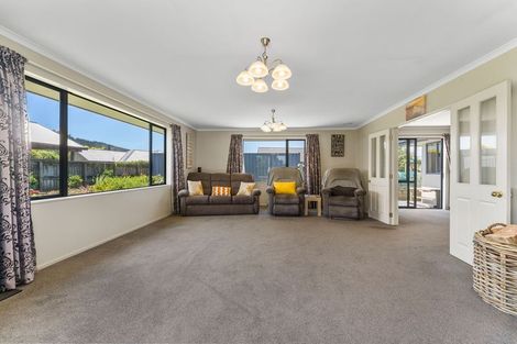 Photo of property in 2 Mayer Crescent, Wakefield, 7025