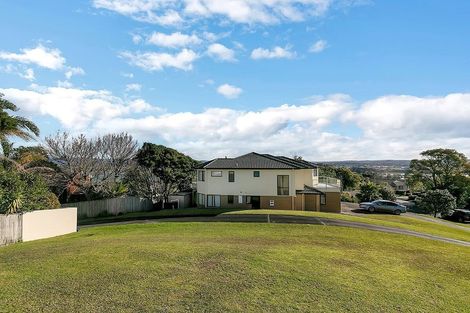 Photo of property in 14 Mayall Avenue, Beach Haven, Auckland, 0626