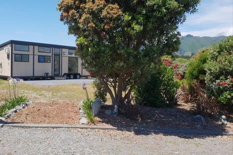 Photo of property in 184 Paetawa Road, Peka Peka, Waikanae, 5391