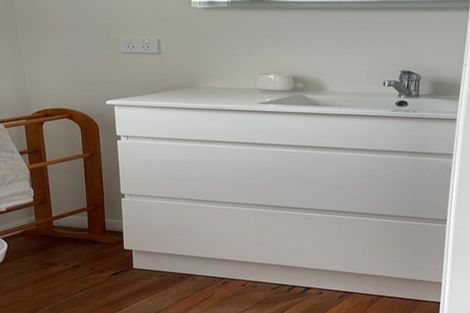 Photo of property in 12 The Avenue, Otaki Beach, Otaki, 5512