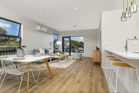 Photo of property in 36 Taiororua Avenue, Massey, Auckland, 0614
